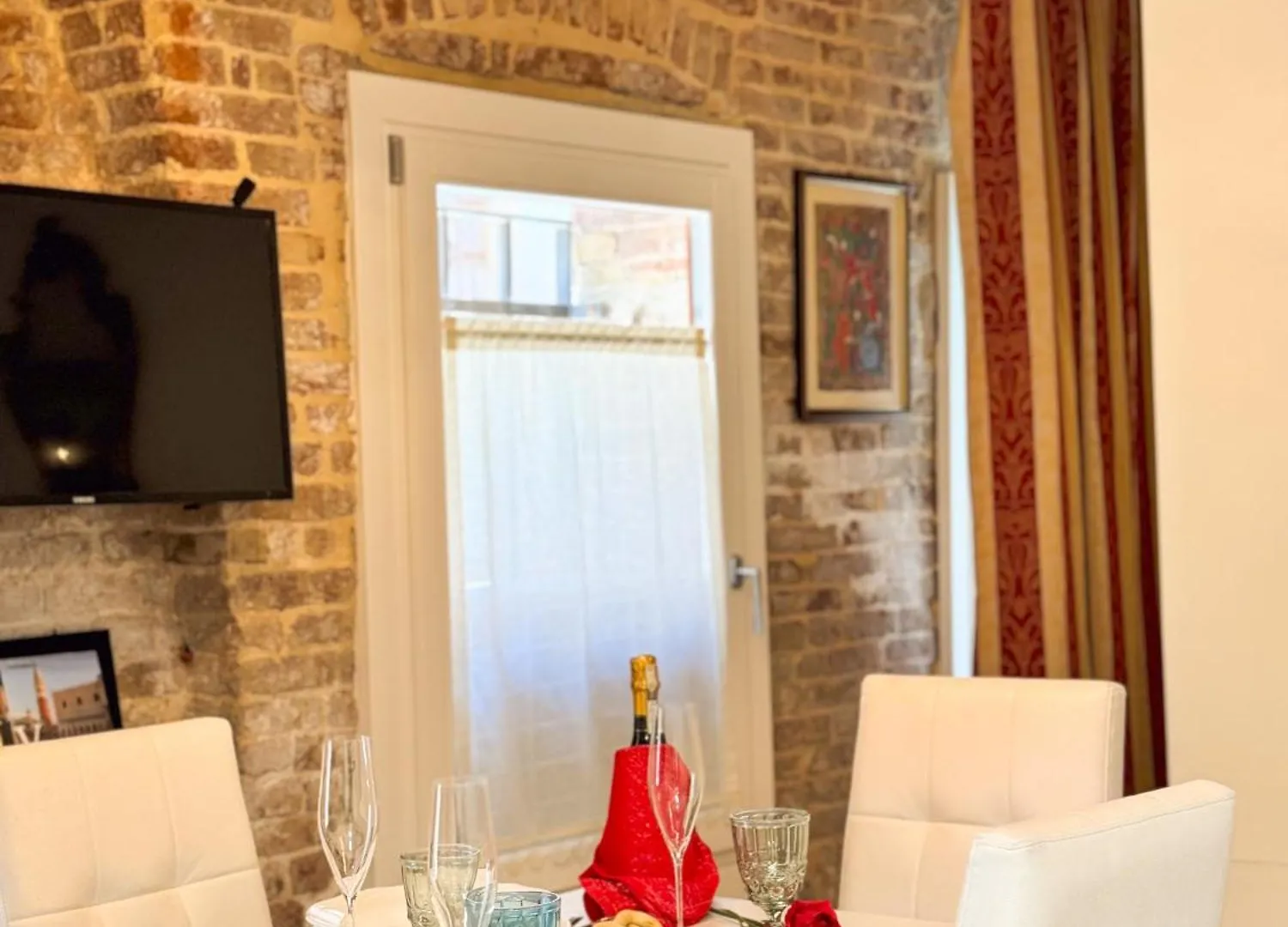 Graceful Venice Barnaba Suite